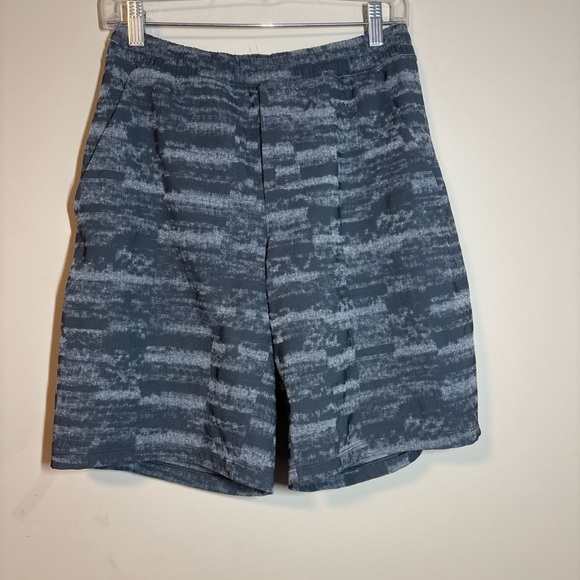 lululemon athletica Other - lululemon athletica Men's Charcoal & Light Grey Patterned Athletic Shorts